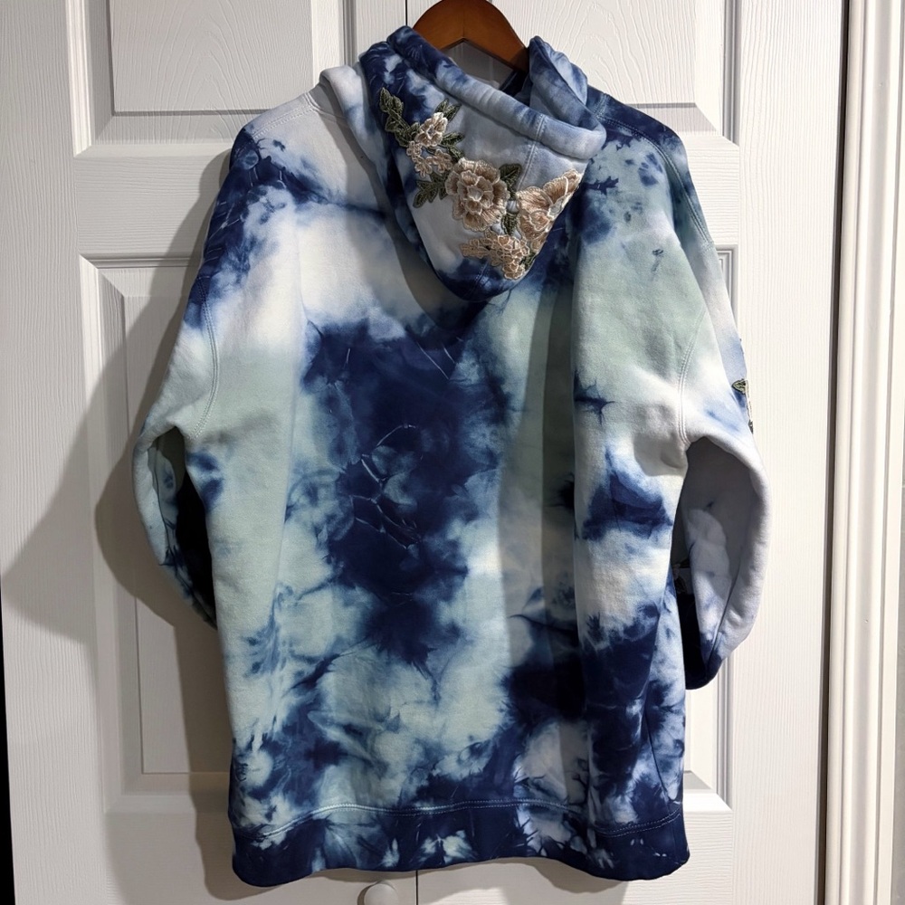 Size LARGE NEW CIVIL REGIME ROSES COZY HOODIE IN BLUE OCEAN LIGHTNING WASH - Picture 2 of 5
